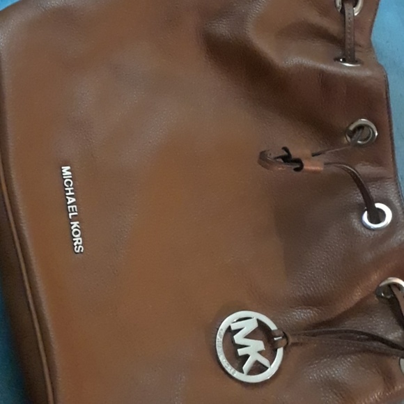 Michael Kors purse - Picture 1 of 3